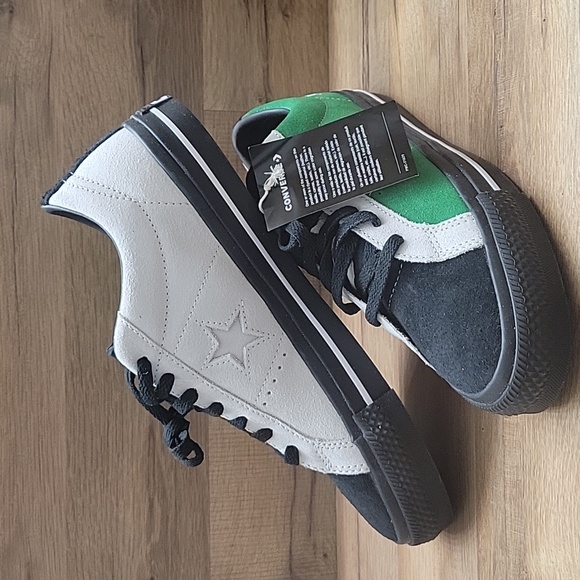 Converse shoes men Brand new. - Picture 2 of 15